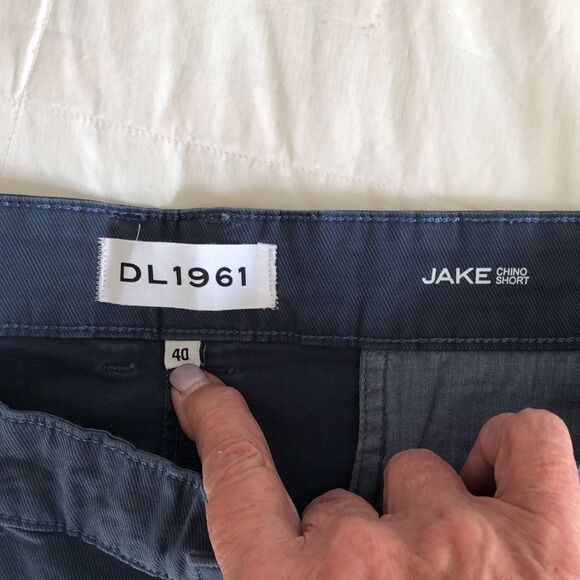 DL 1961 Jake Chino Shorts Size 40 NWT Noontide - Picture 5 of 7
